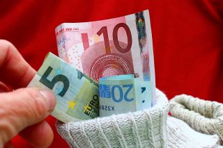 © goldbany - Fotolia.com Foto: Geldscheine